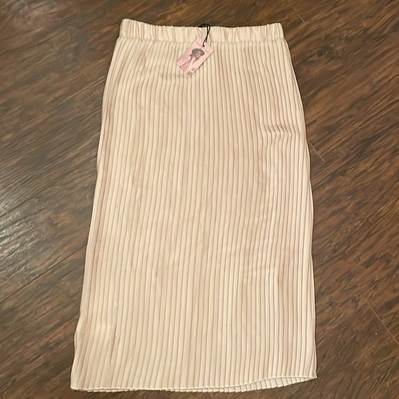 Sincerely Jules pleated skirt - Picture 2 of 9